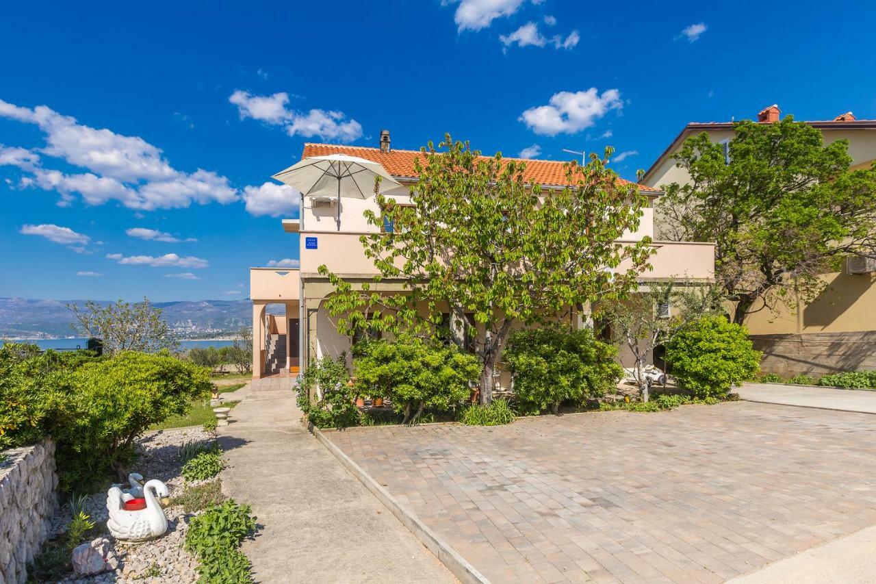 Studio Apartman Magdalena Apartamento Omišalj Exterior foto